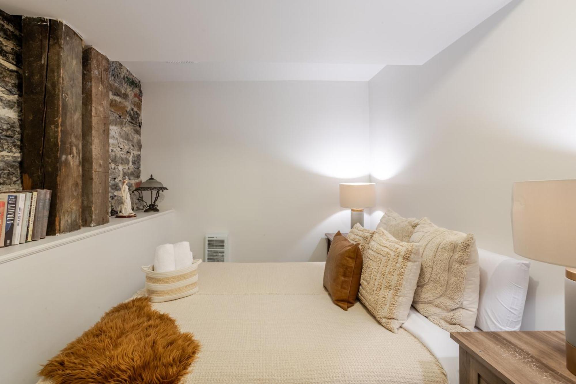 Majestic In Downtown Griffintown Zf7 Montreal