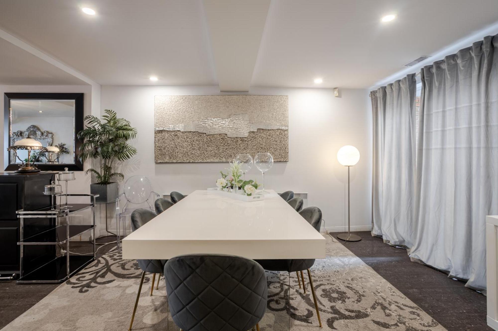 Majestic In Downtown Griffintown Zf7 Montreal