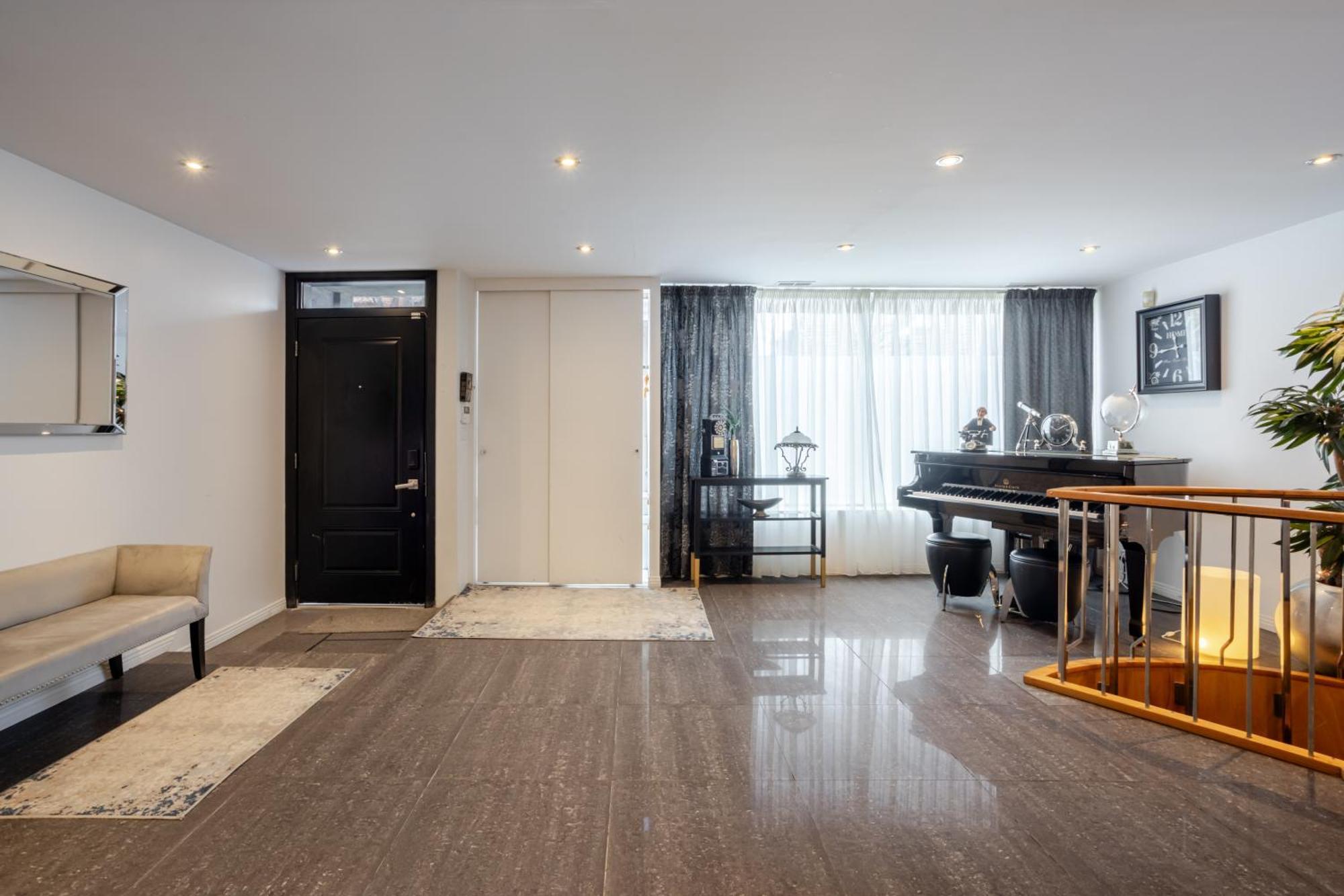 Villa Majestic In Downtown Griffintown Zf7 Montreal