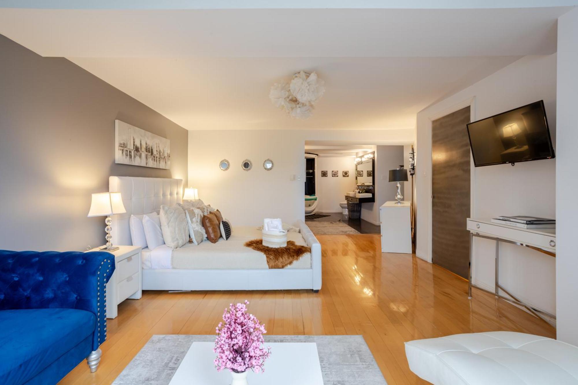 Majestic In Downtown Griffintown Zf7