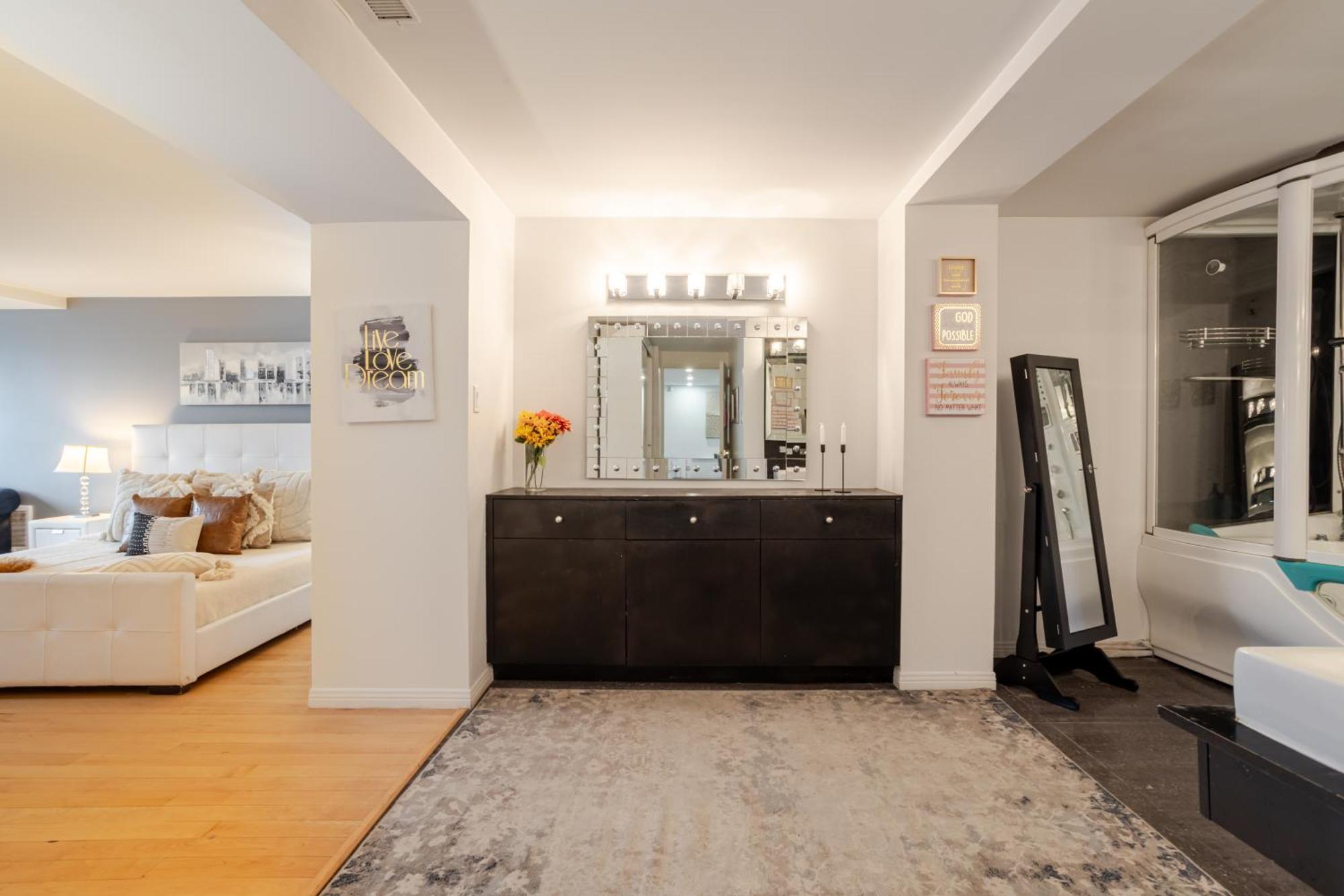 Majestic In Downtown Griffintown Zf7 Villa Montreal