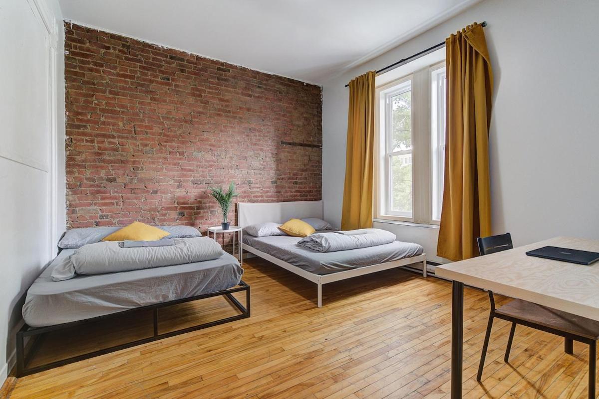 Spacious 3 Bedrooms In Dt Apartment