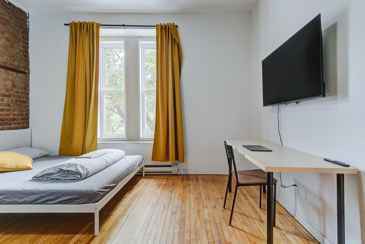Apartment Spacious 3 Bedrooms In Dt Montreal
