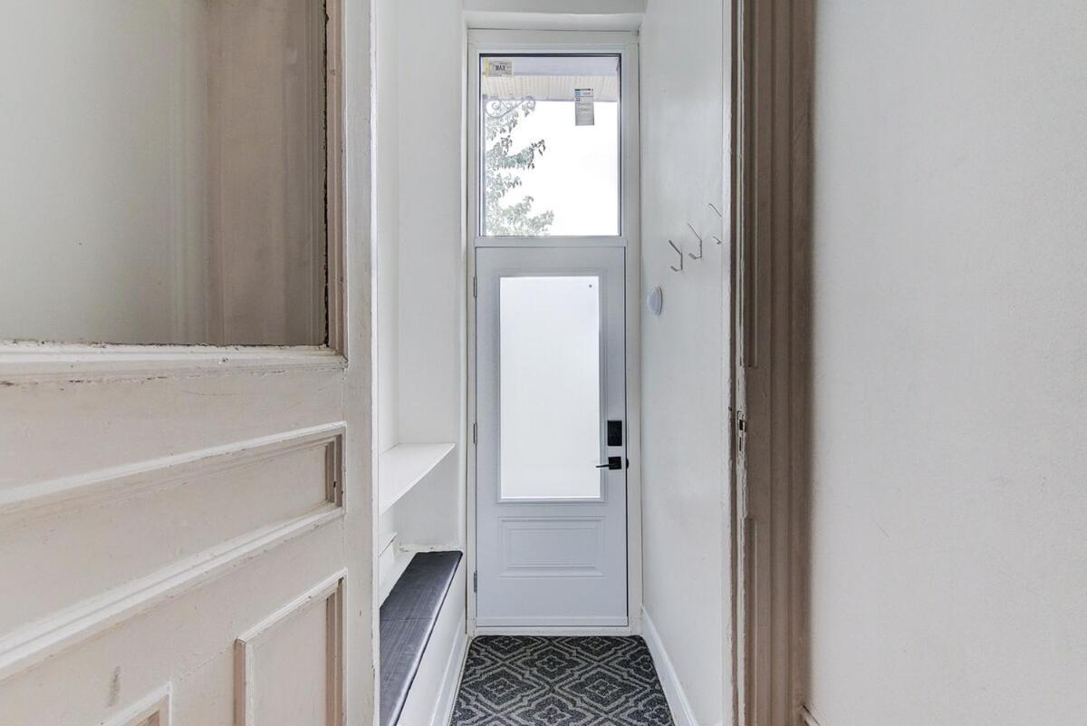 Spacious 3 Bedrooms In Dt
