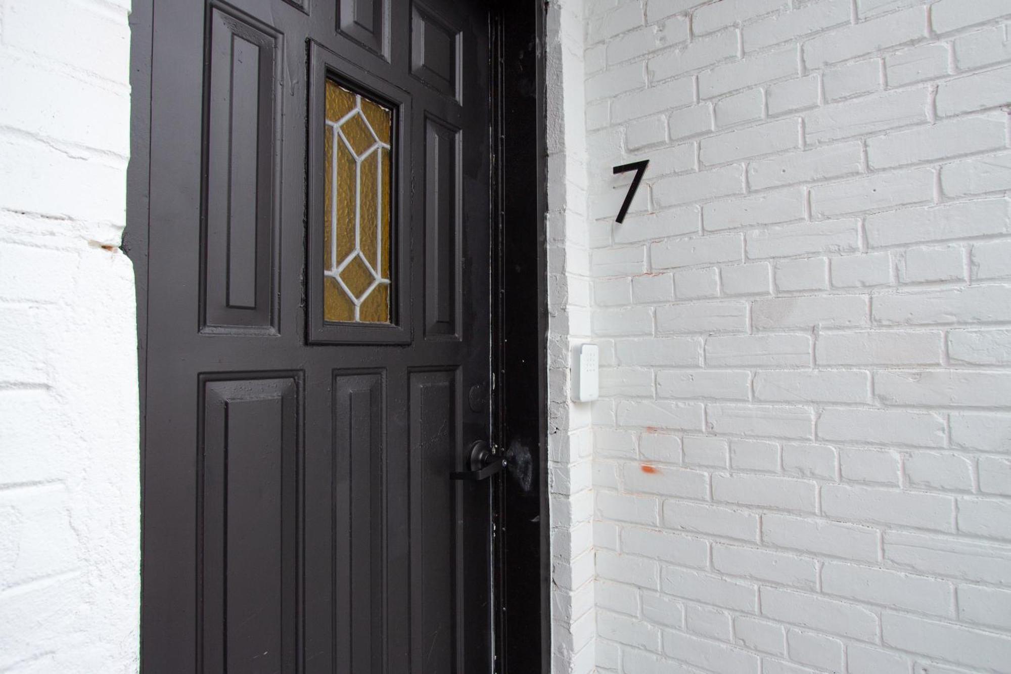 Apartment #7 - Self Check-in - Plateau - St-denis *