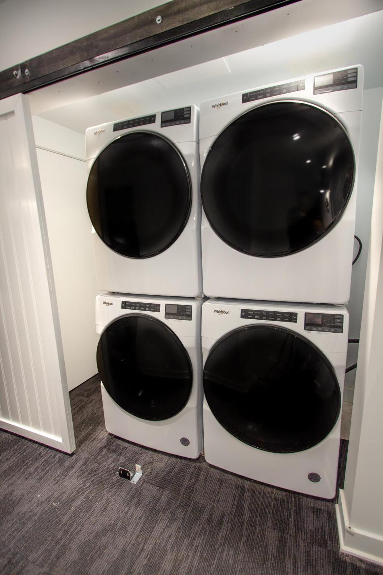 Apartment #16 - Self Check-in - Plateau - St-denis Montreal