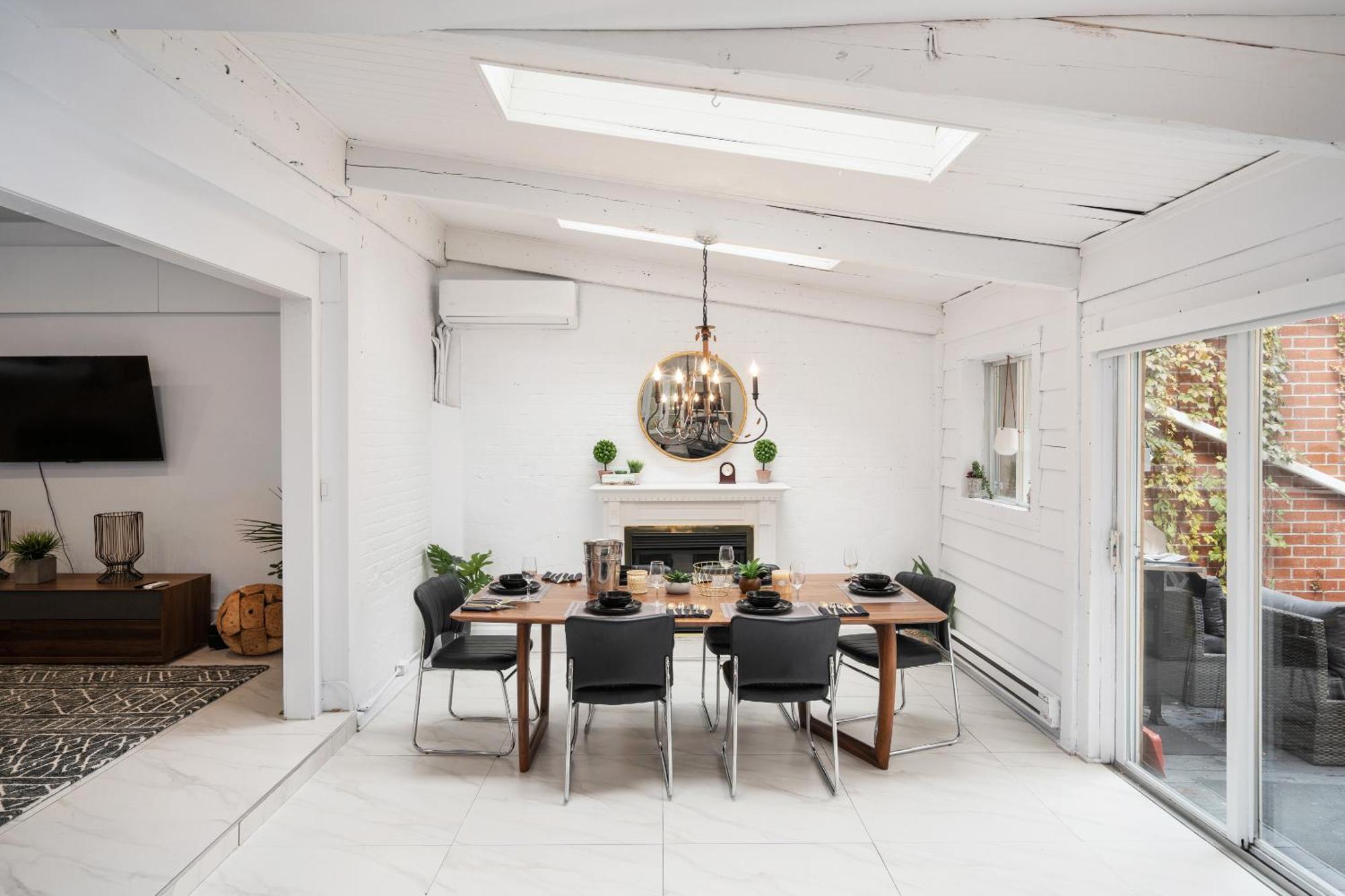 Apartment Le Saint-christophe Downtown Montreal
