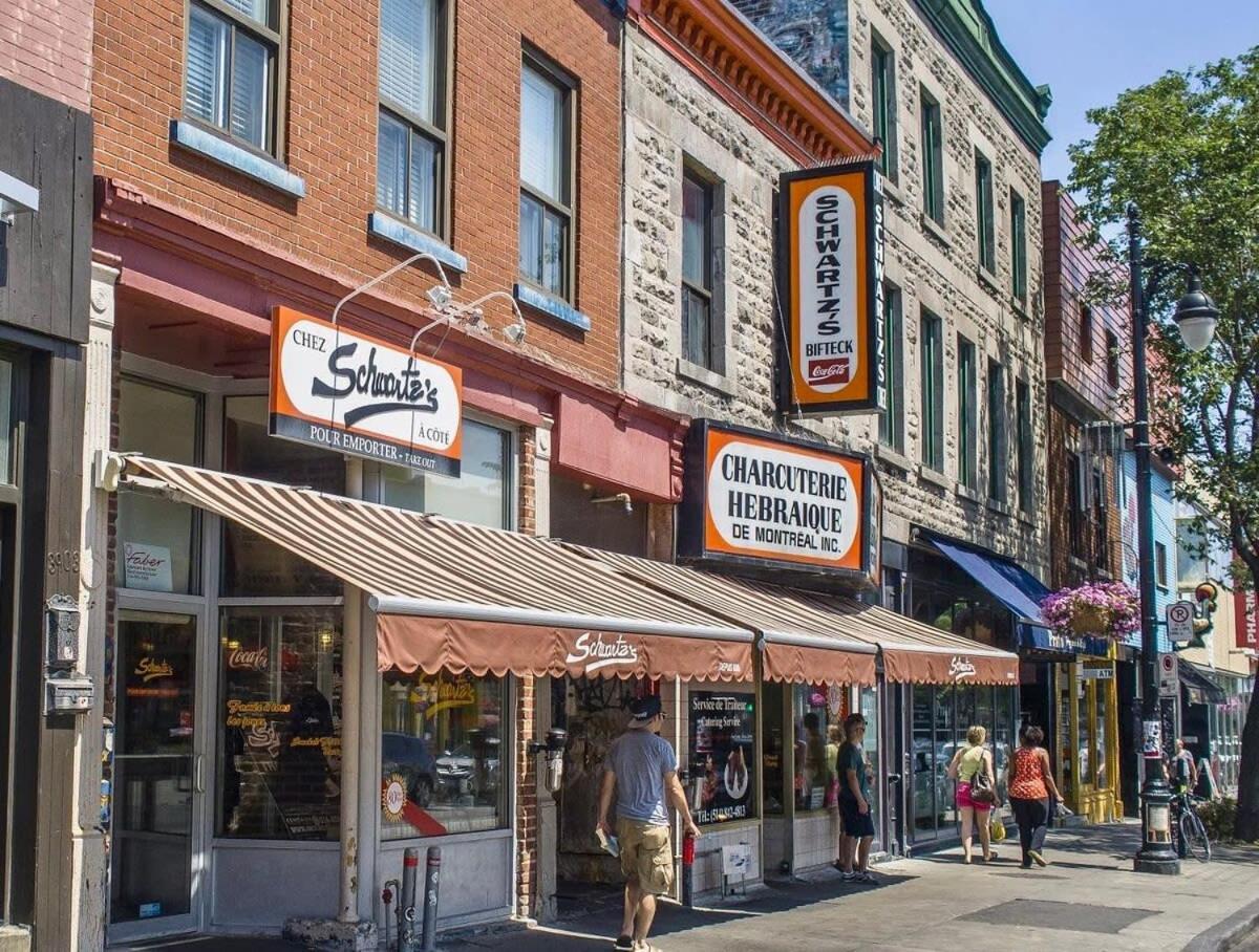Spacious Group Haven Near Trendy St Laurent Apartment