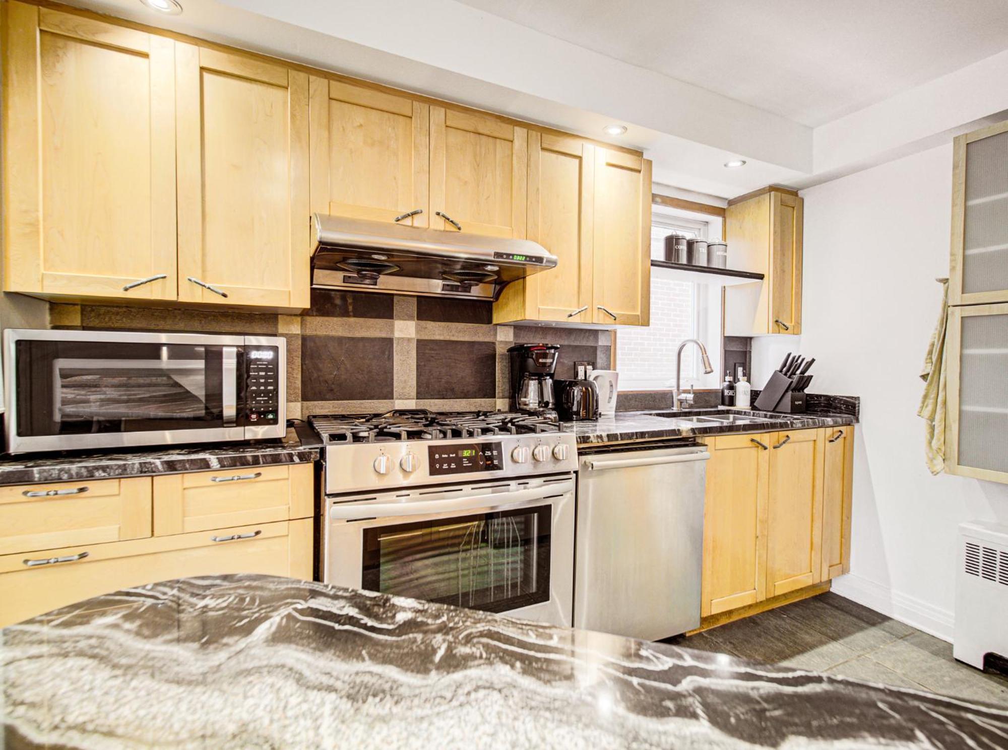 Amazing 4-bedrooms In Homa 20 * Montreal