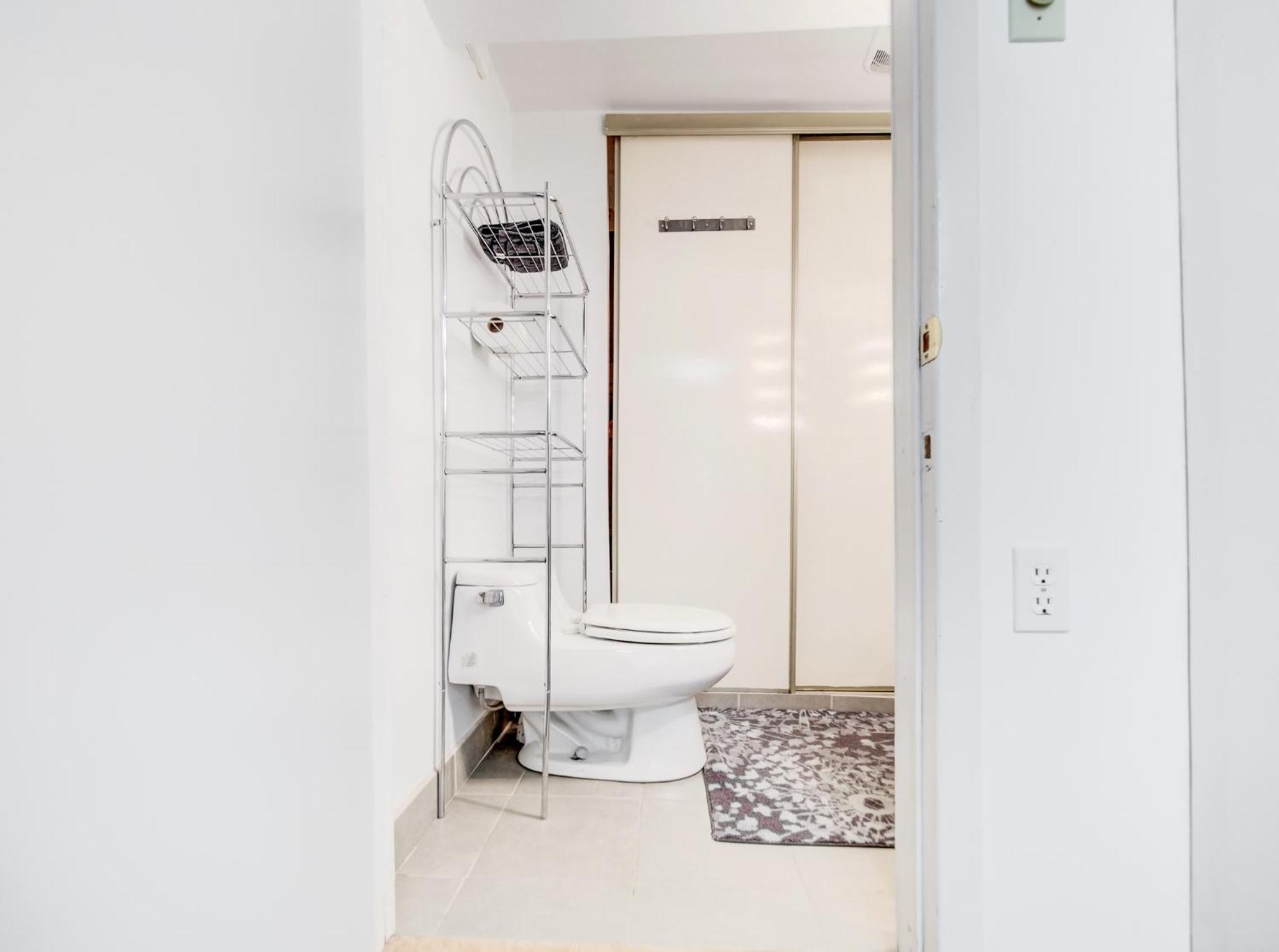 Apartment Amazing 4-bedrooms In Homa 20 Montreal