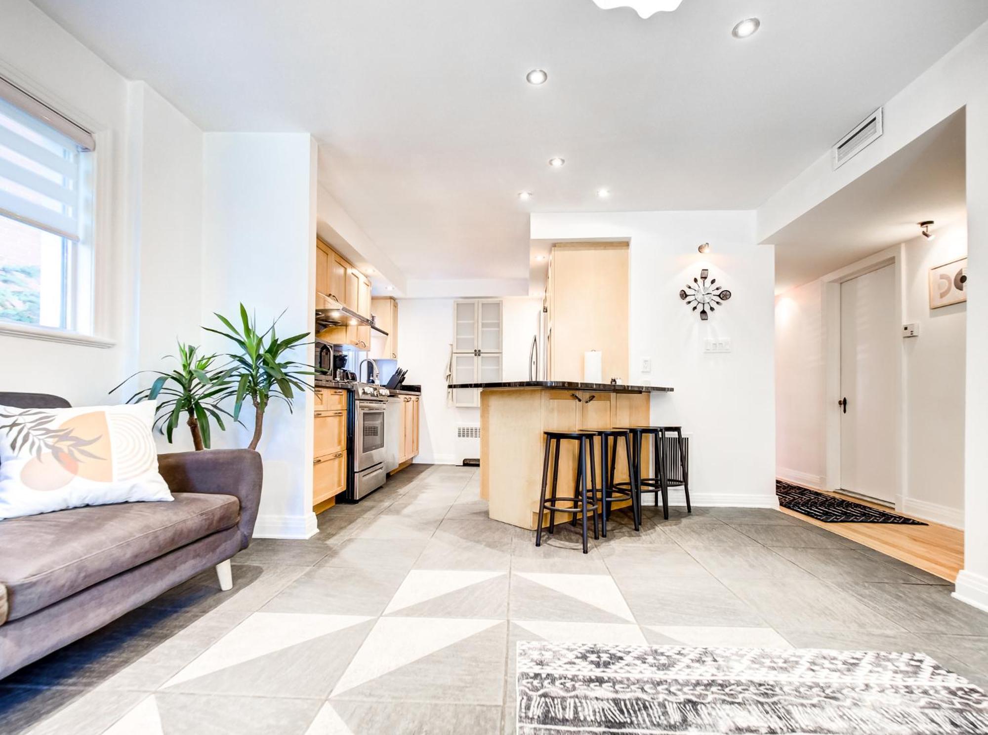 Apartment Amazing 4-bedrooms In Homa 20 Montreal