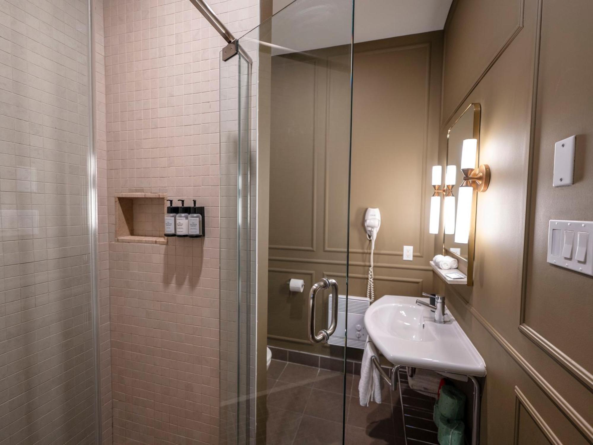 Aparthotel Self Check-in Boutique - Quartier Latin - 202 Montreal