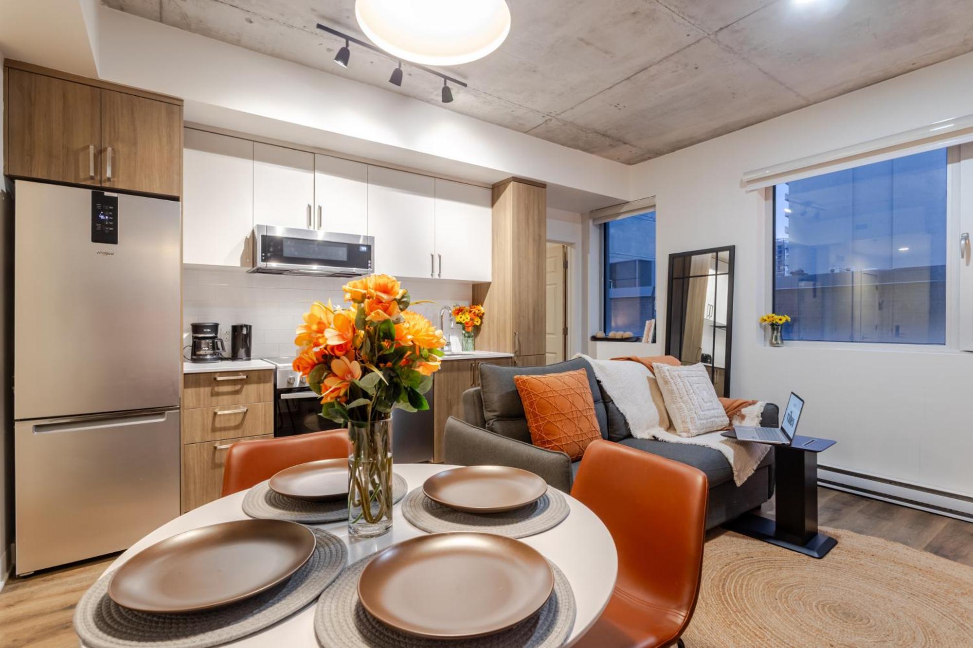 Cute 1bdr In Ste-catherine - Mtl Live Spot Zw0 Apartment Montreal