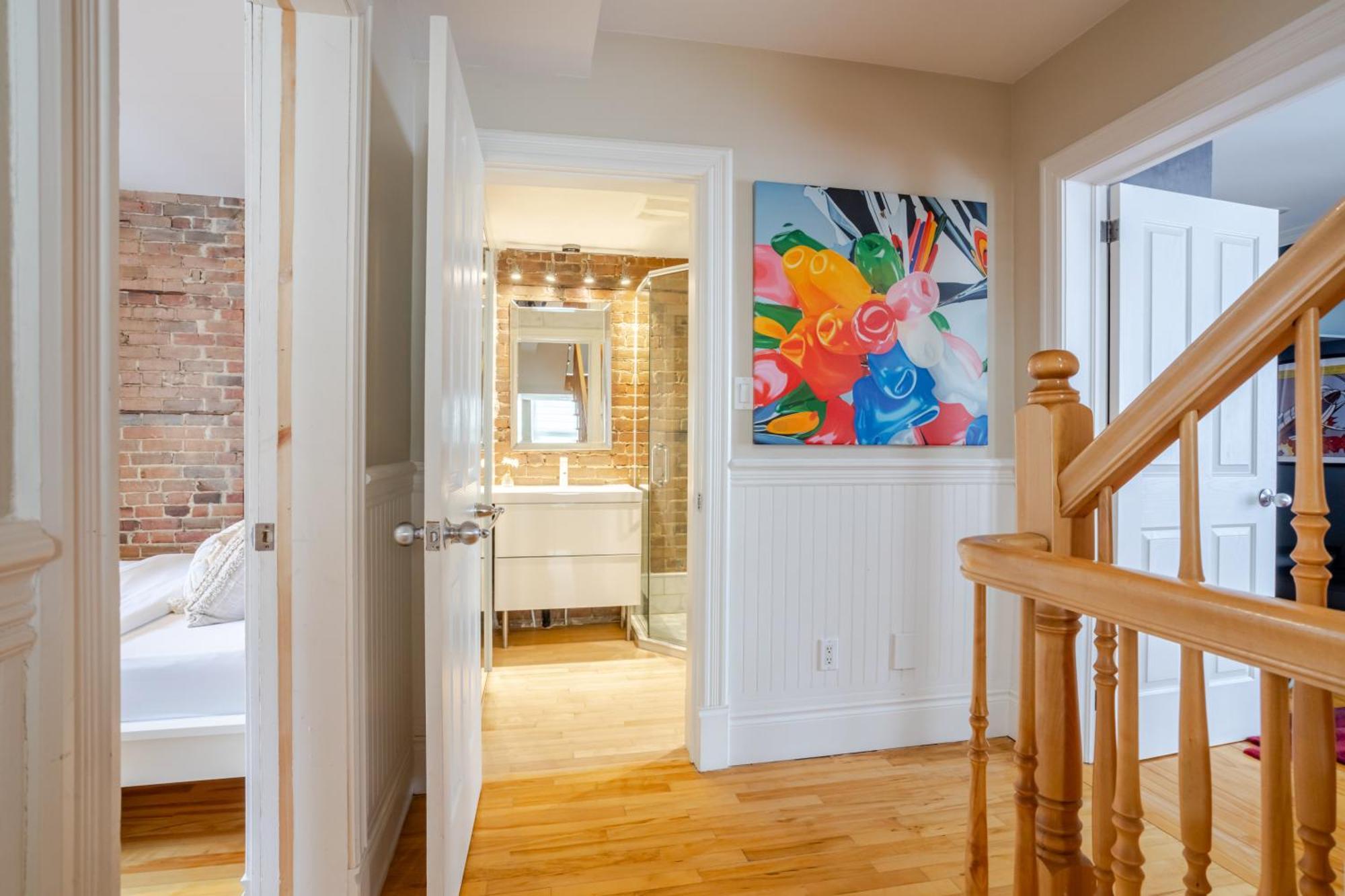 Downtown Retreat With Modern Comfort Holiday home *