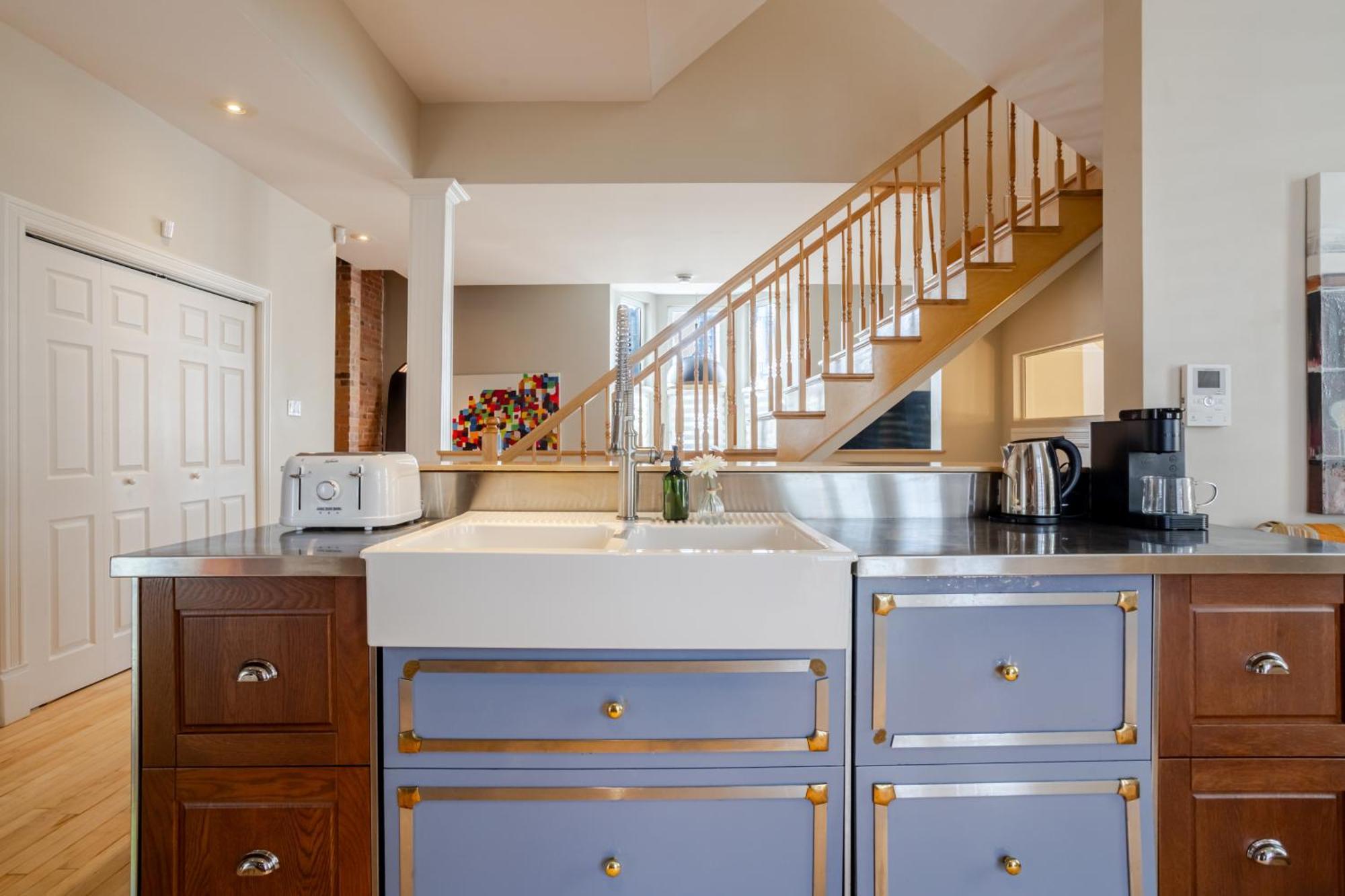Downtown Retreat With Modern Comfort Montreal