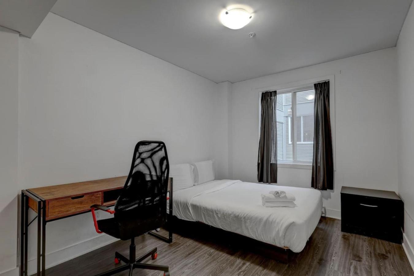 Cozy And Spacious Downtown Montreal
