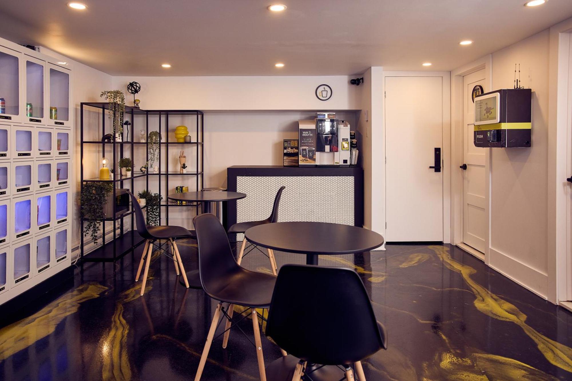 Hostel Capsule Montreal