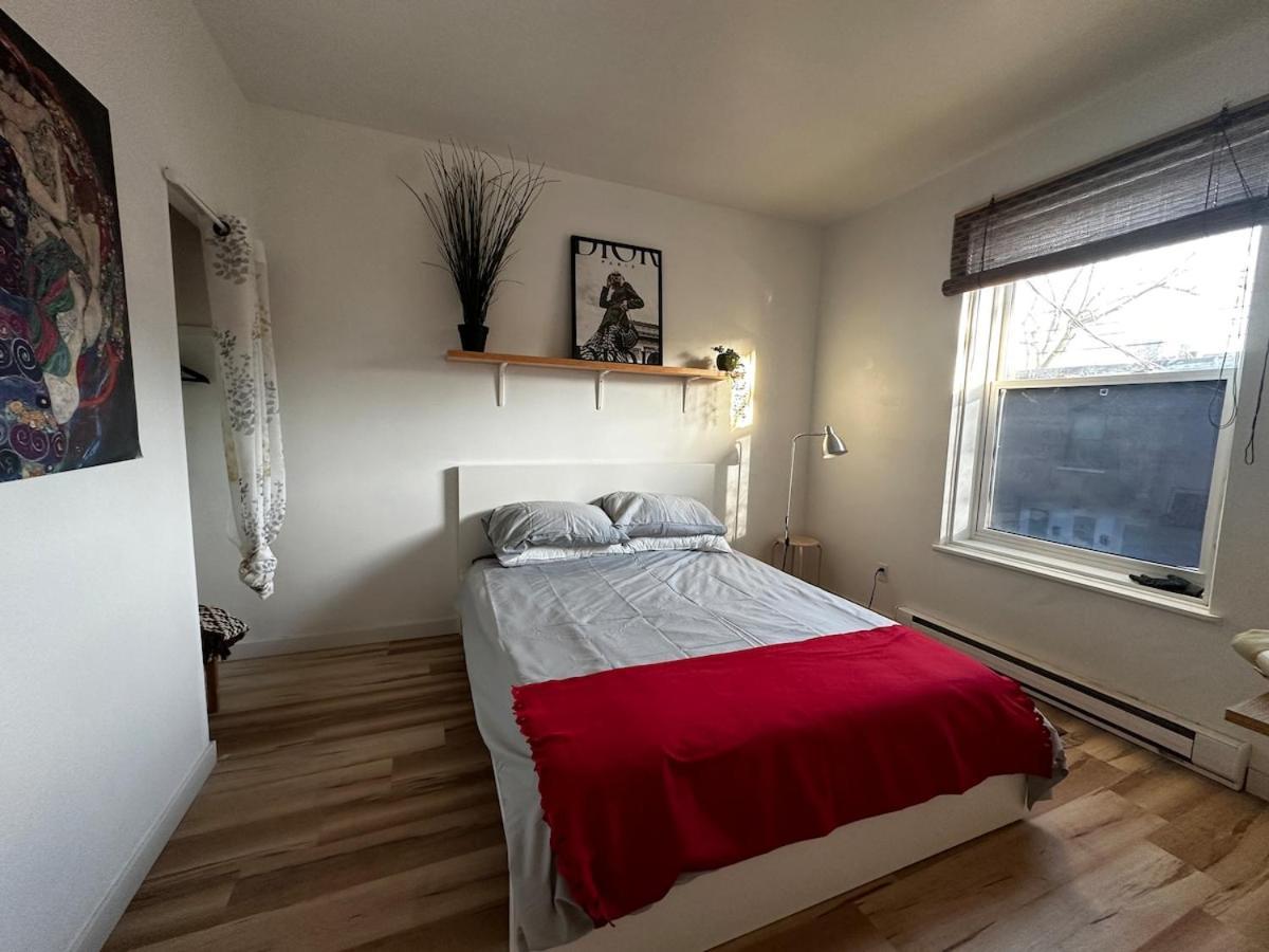 A Modern 2 Bedroom Unit For Rent Montreal