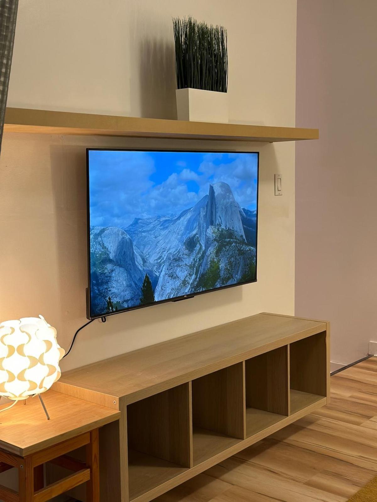 A Modern 2 Bedroom Unit For Rent * Montreal