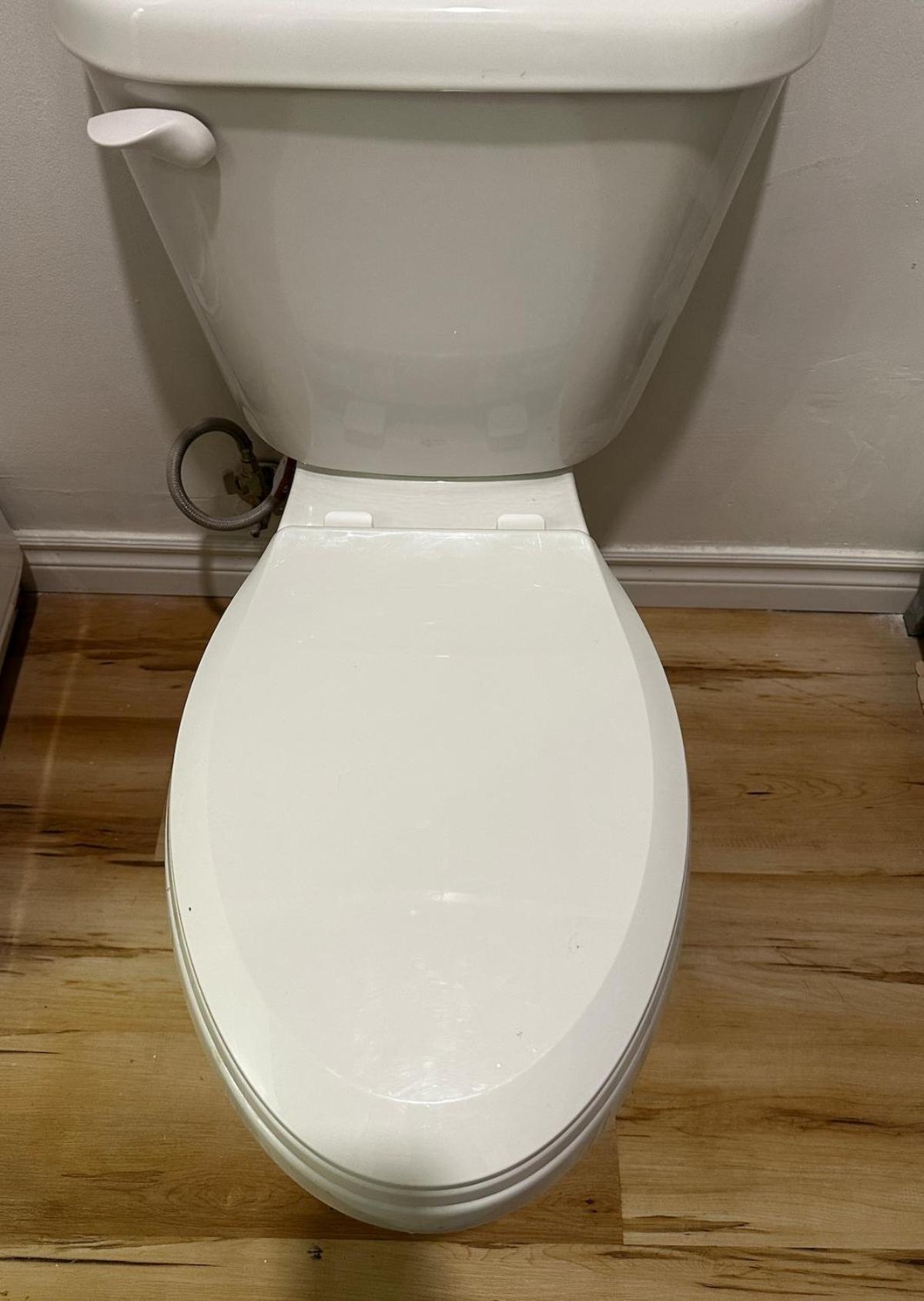 A Modern 2 Bedroom Unit For Rent *