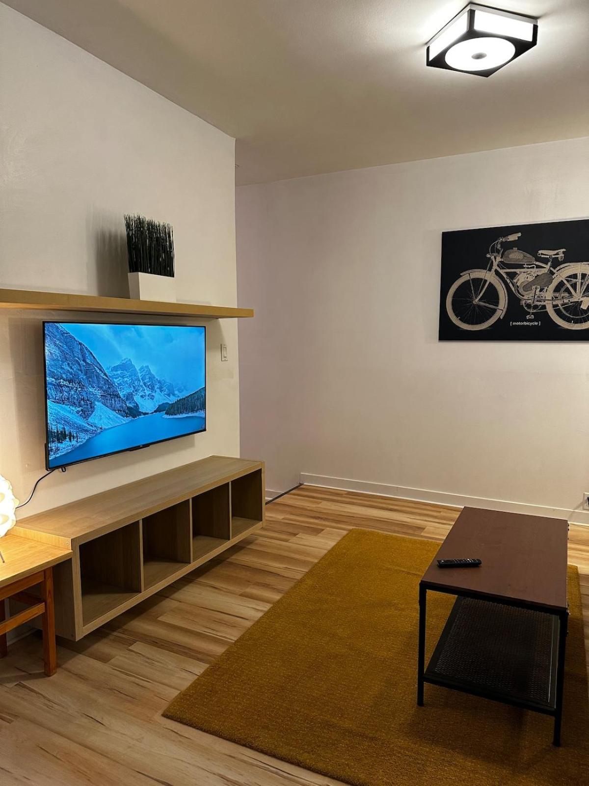 A Modern 2 Bedroom Unit For Rent * Montreal