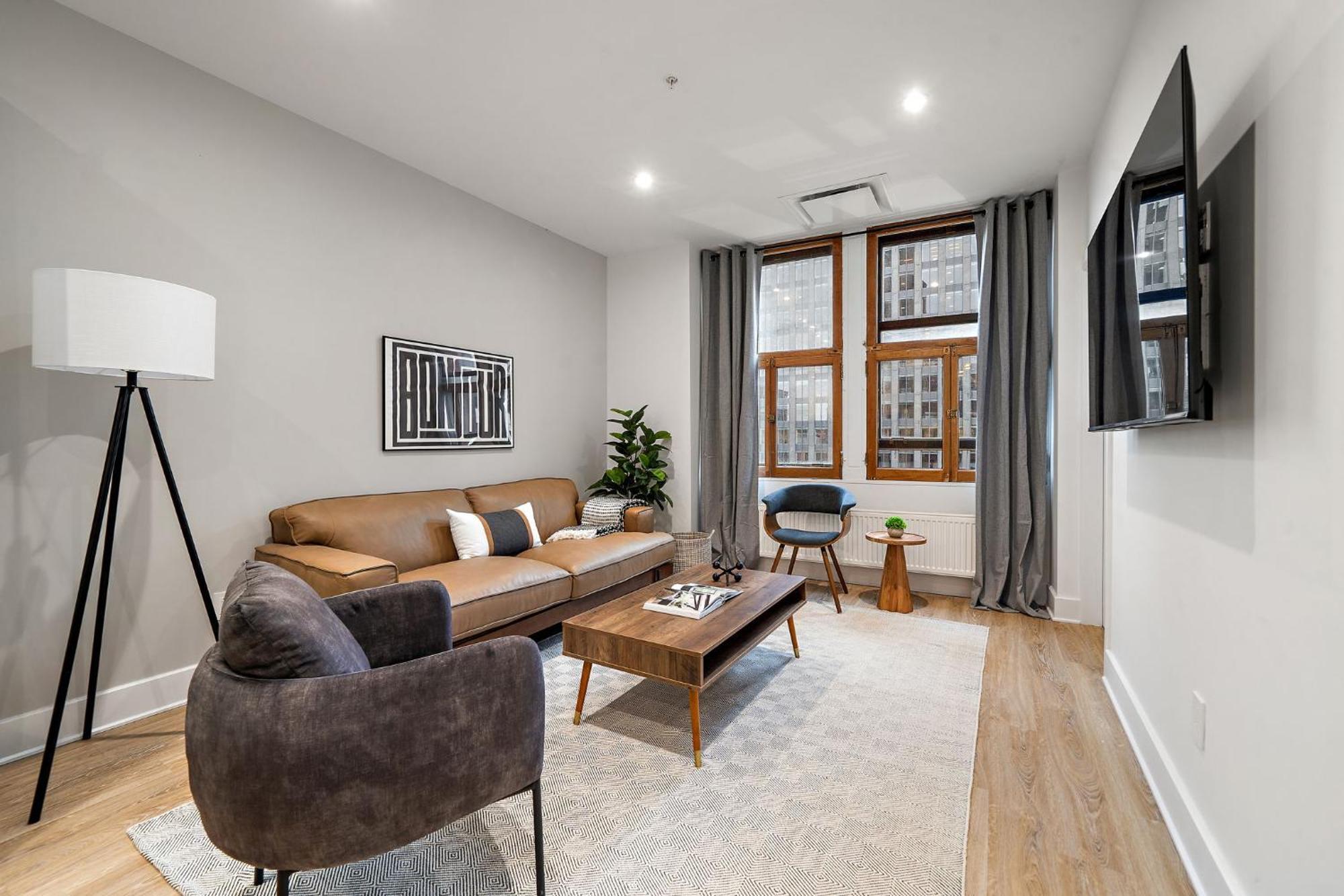 Apartment 511 Place D'armes Luxury