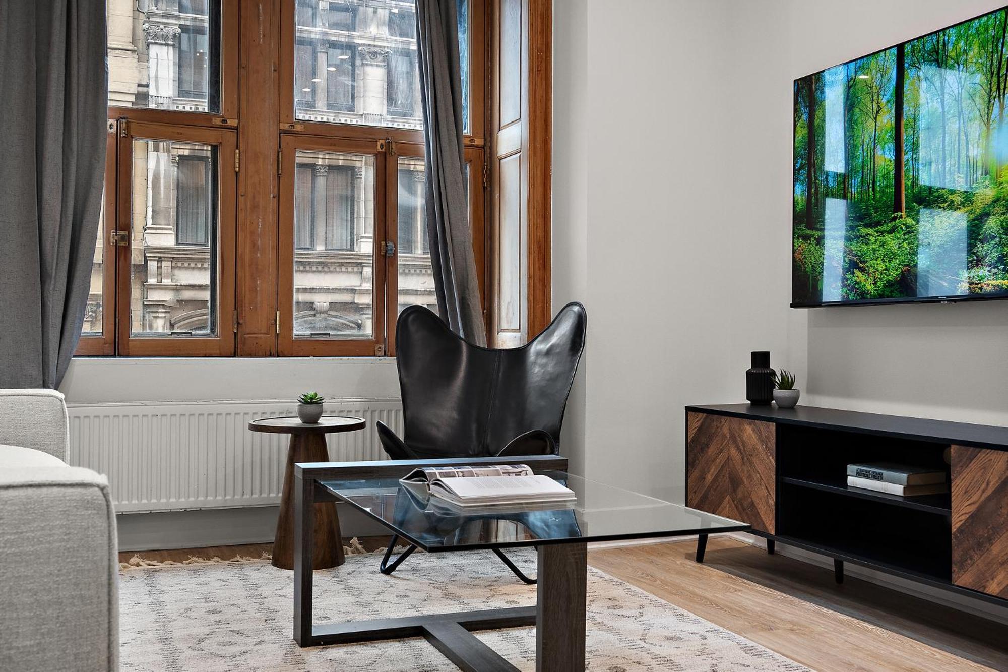 511 Place D'armes Luxury