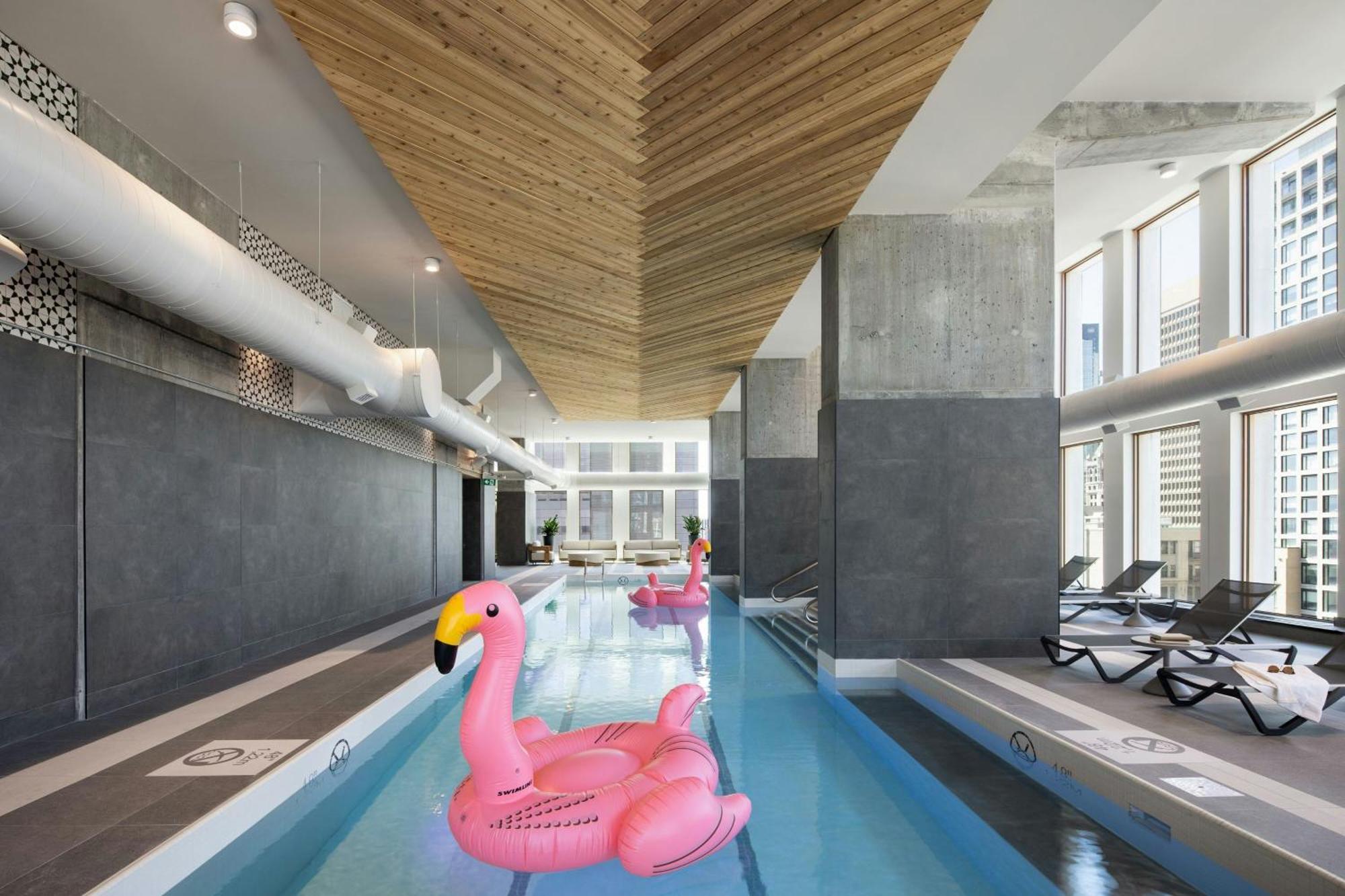 Moxy Downtown Hotel Montreal