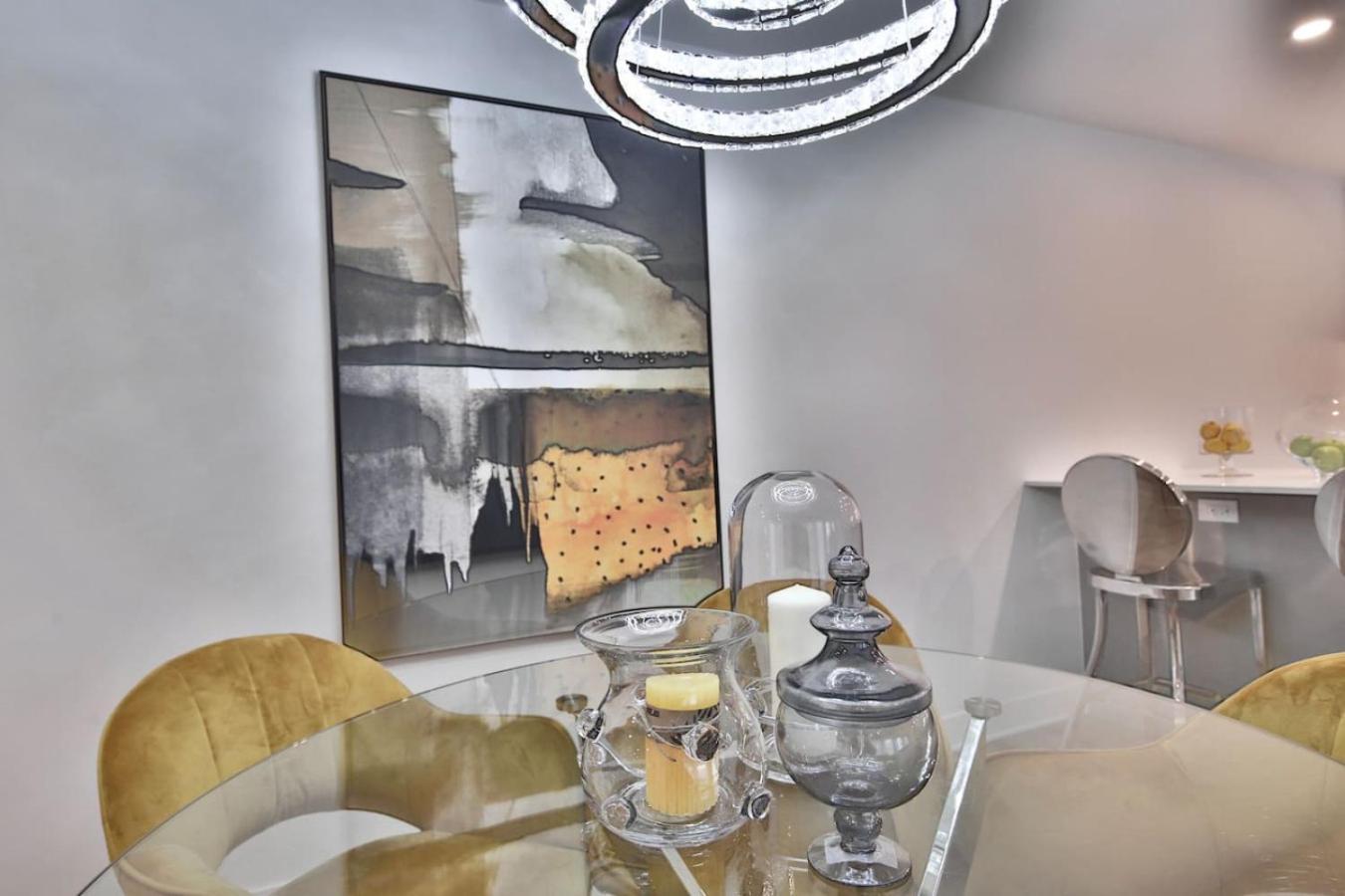 Apartment Heritage Hideaway 2br Old Port Charm Montreal