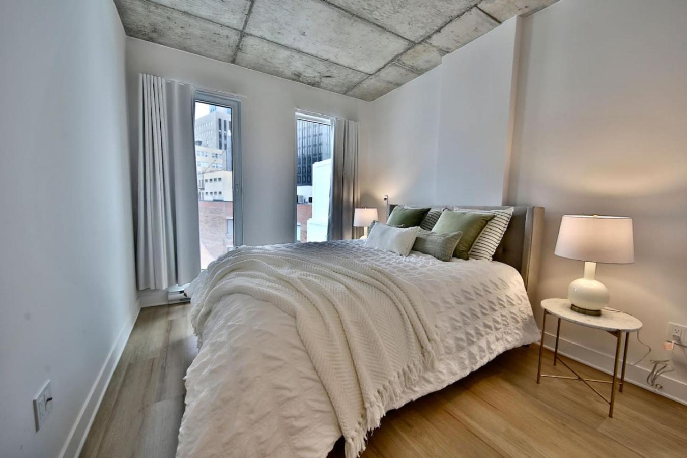 Heritage Hideaway 2br Old Port Charm * Montreal