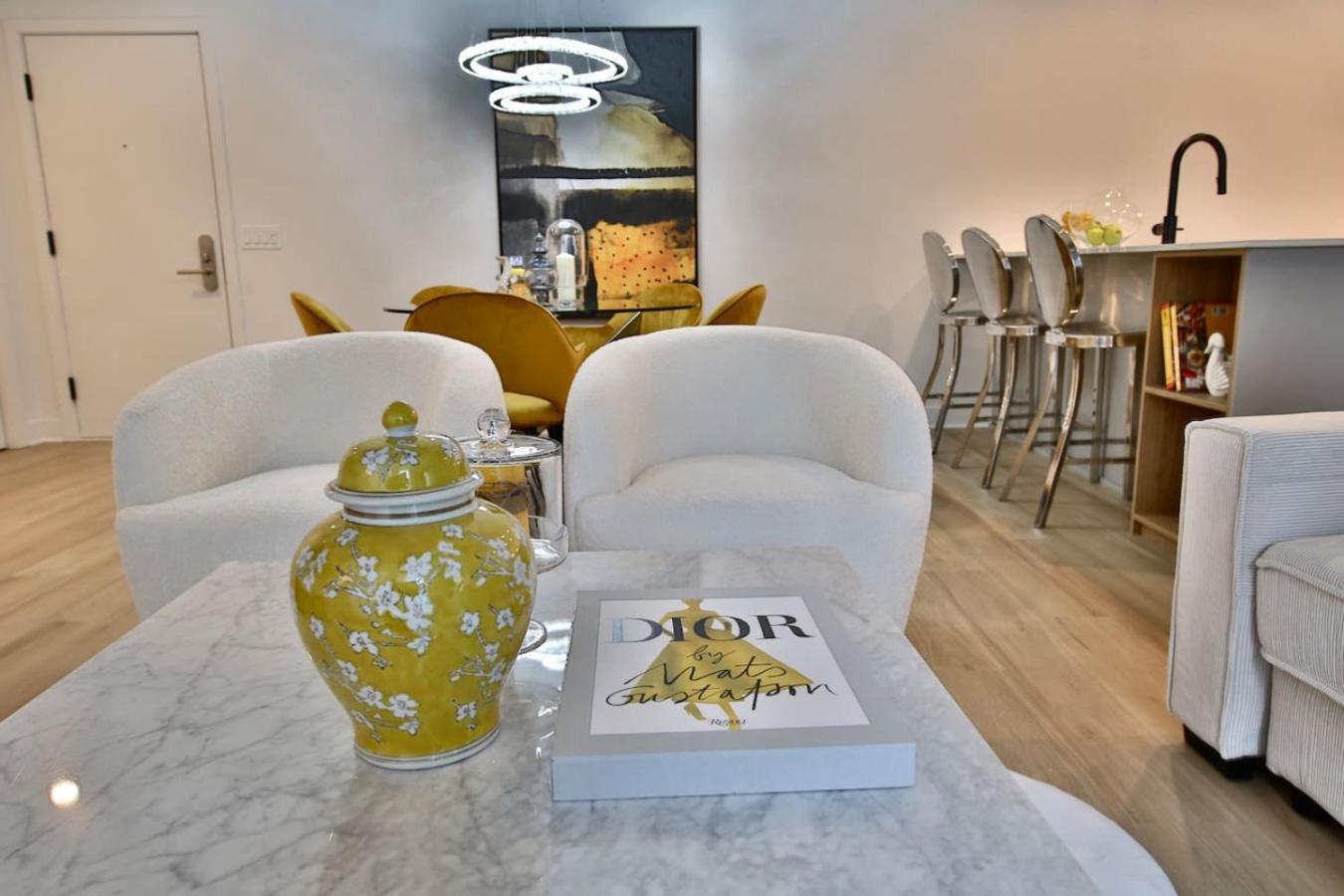 Heritage Hideaway 2br Old Port Charm Apartment