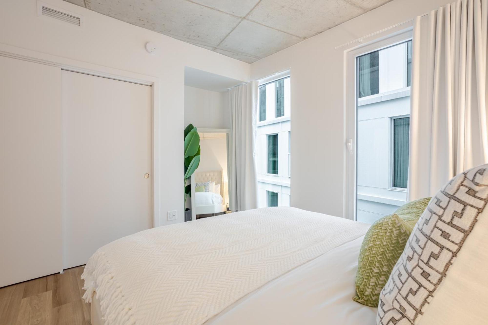 Heritage Hideaway 2br Old Port Charm * Montreal