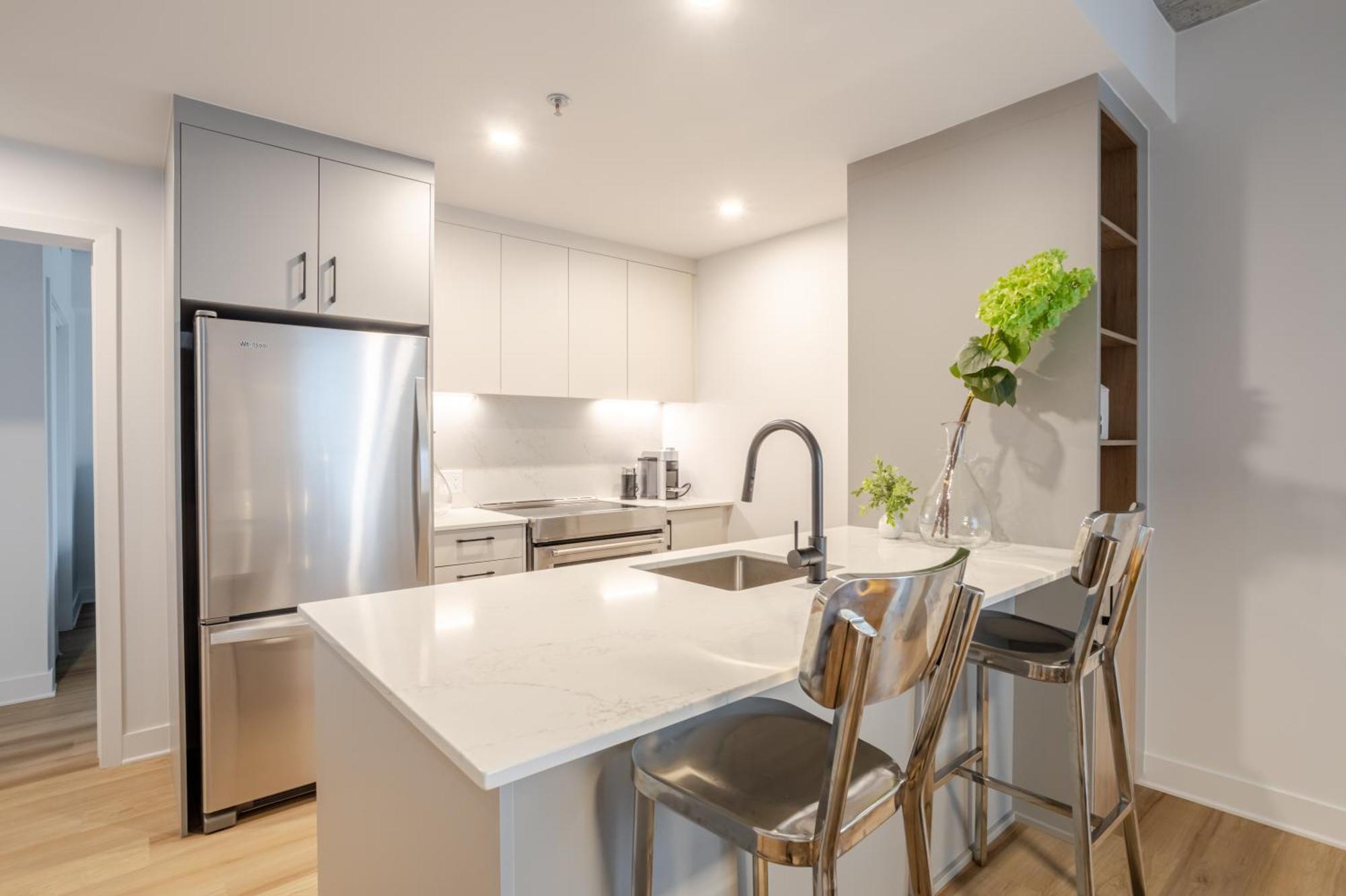 Heritage Hideaway 2br Old Port Charm Apartment *