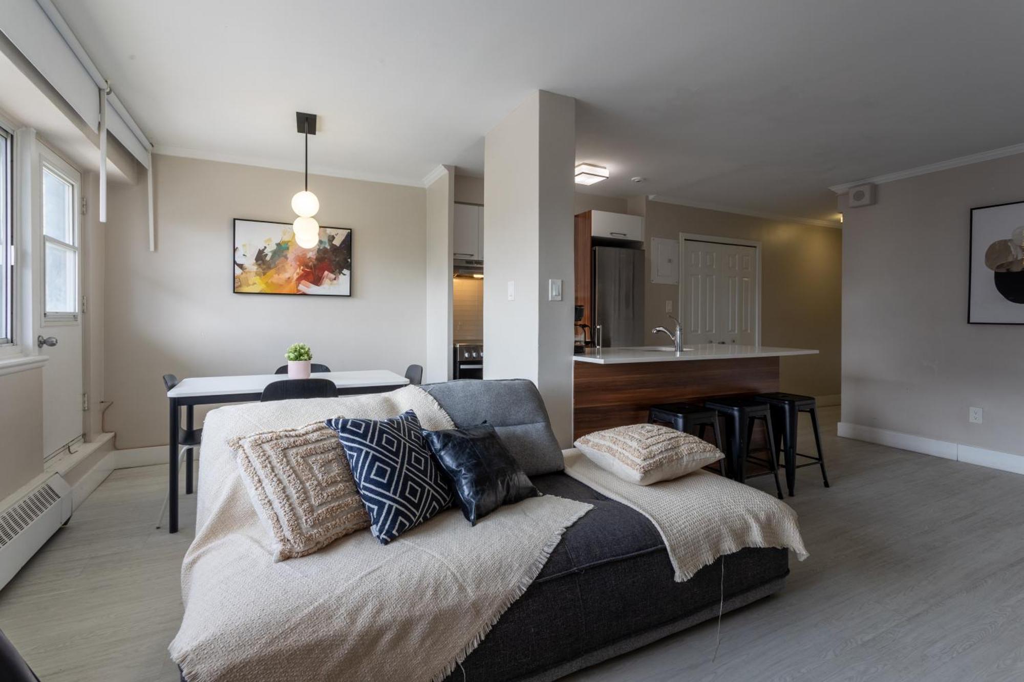 Cool 1-bedroom * Montreal