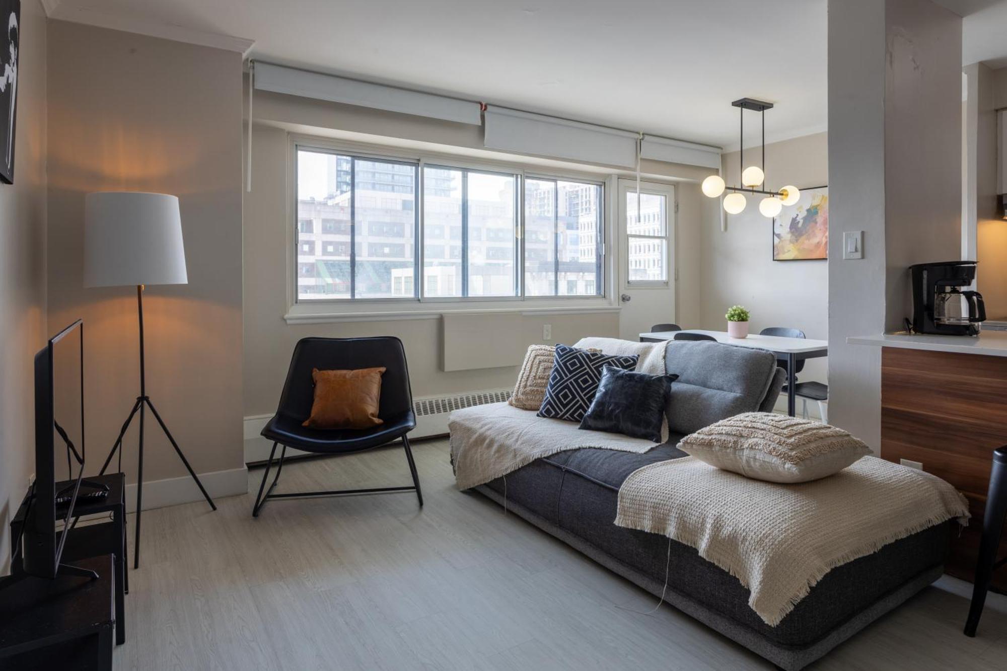 Cool 1-bedroom Apartment