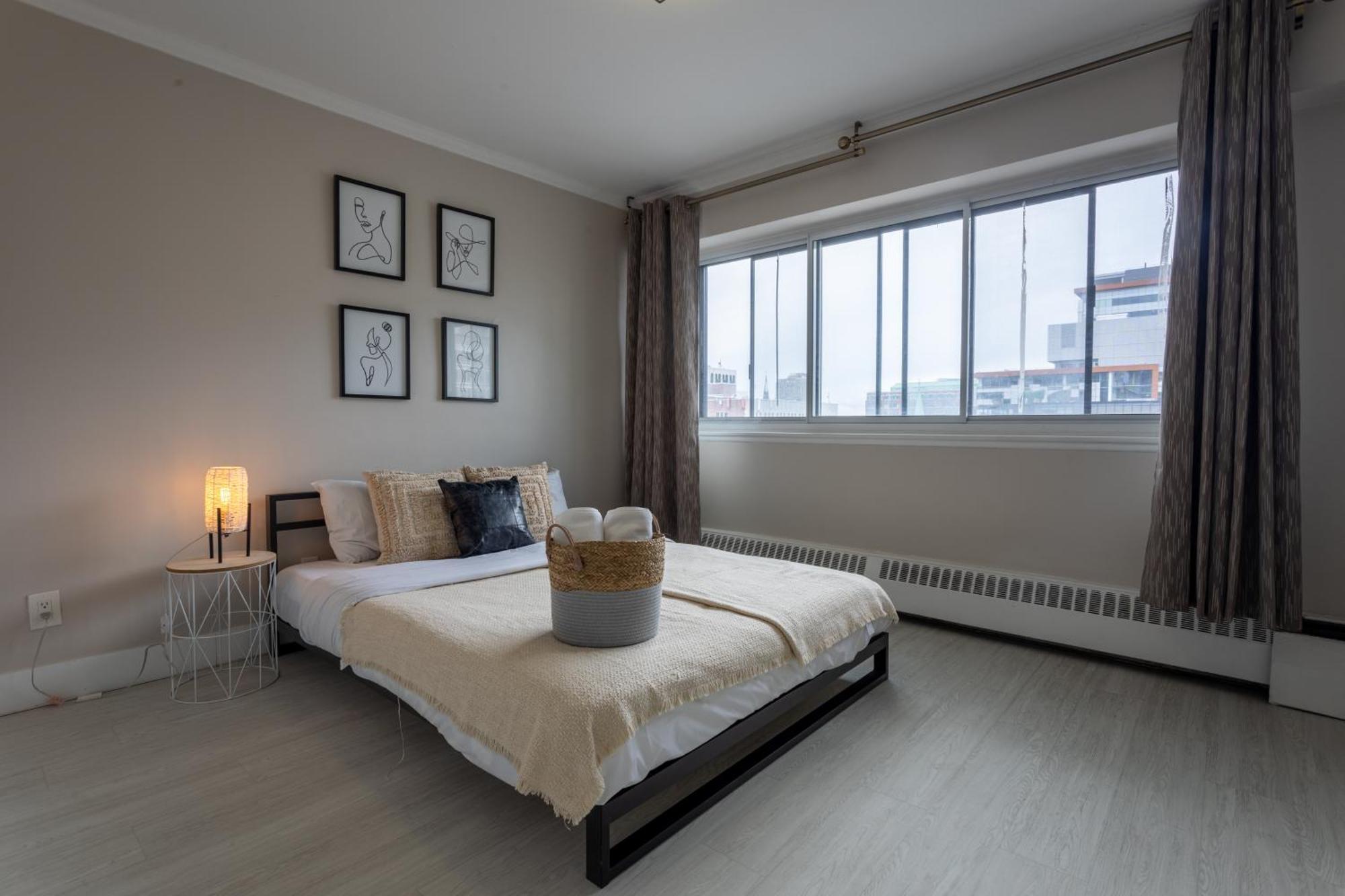 Cool 1-bedroom Apartment *