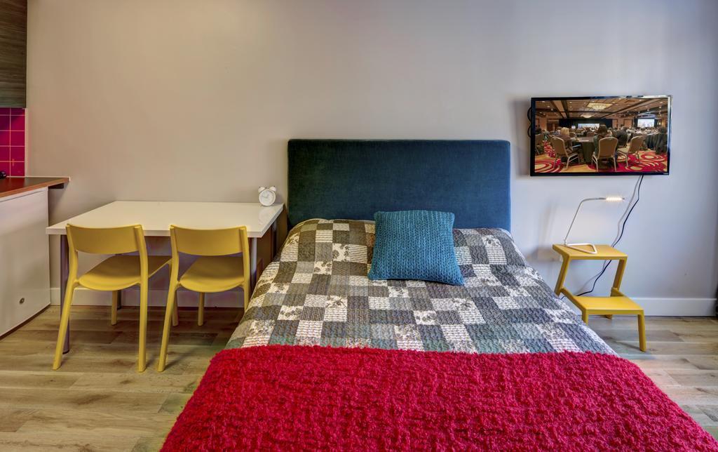 Rue Parthenais Apartment *