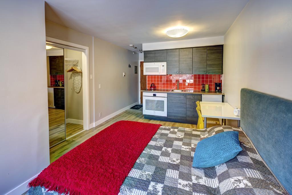 Rue Parthenais Apartment Montreal