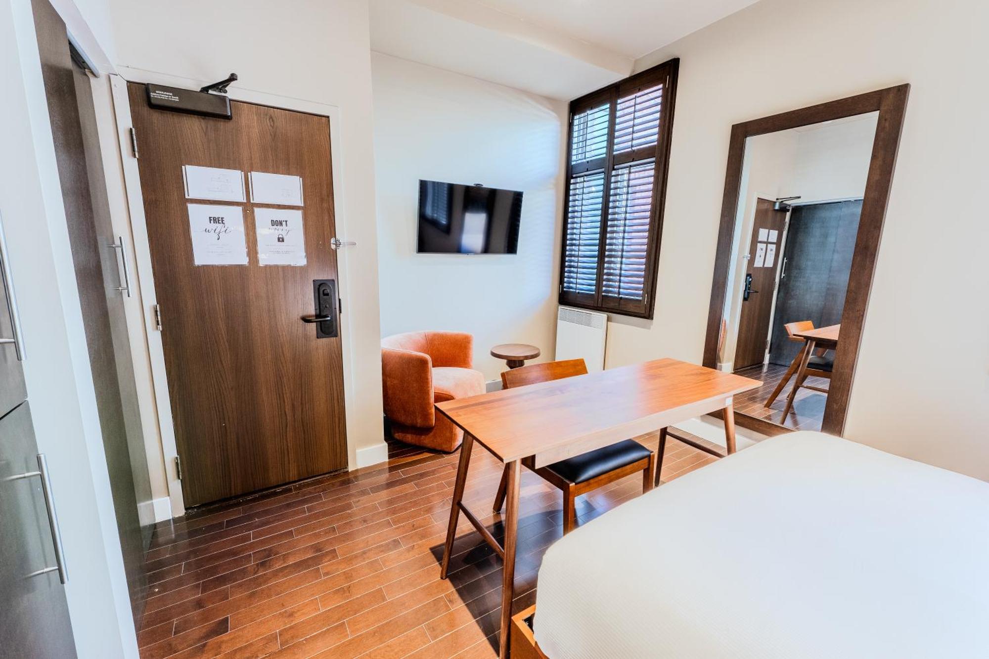 Aparthotel Self Check-in Boutique - Quartier Latin - 202 Montreal