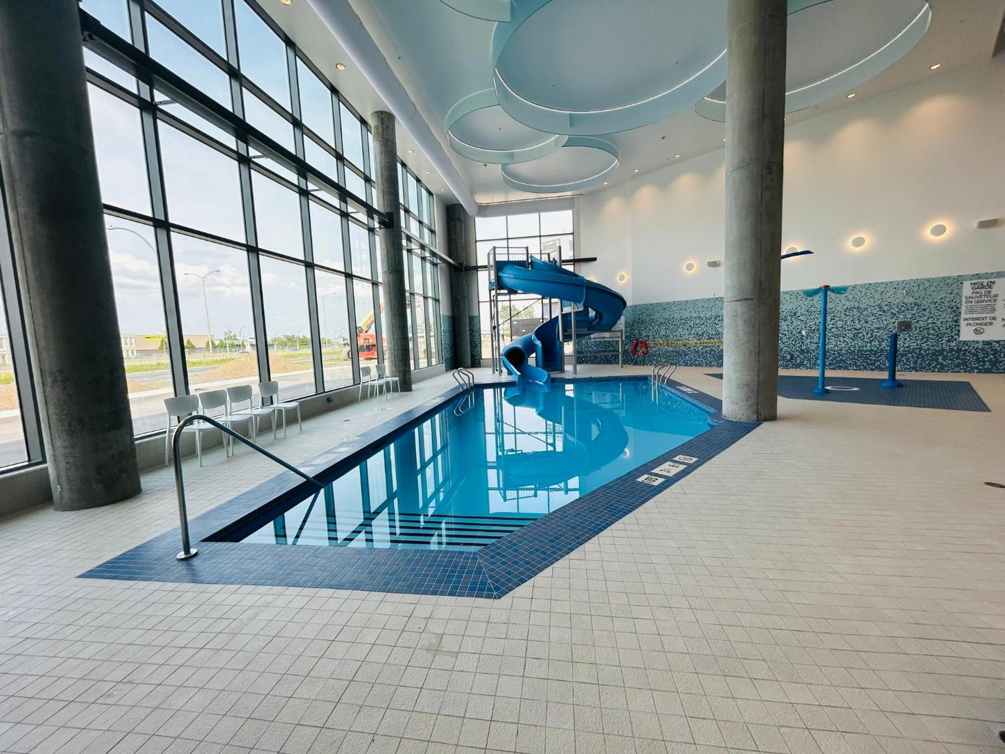 Hotel Express Airport - St-laurent By Ihg