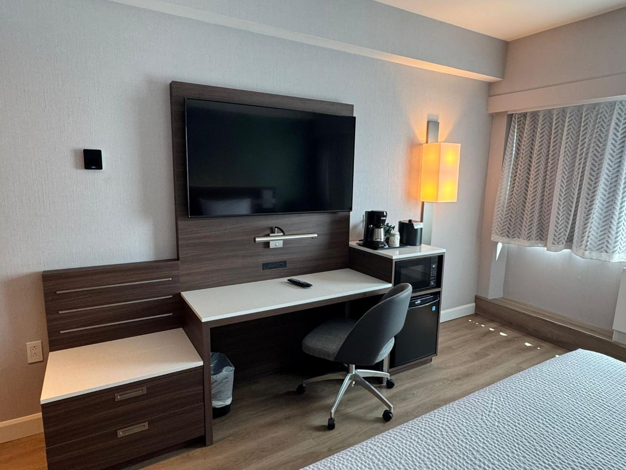 Armon Plaza Airpt, Trademark Collection By Wyndham
