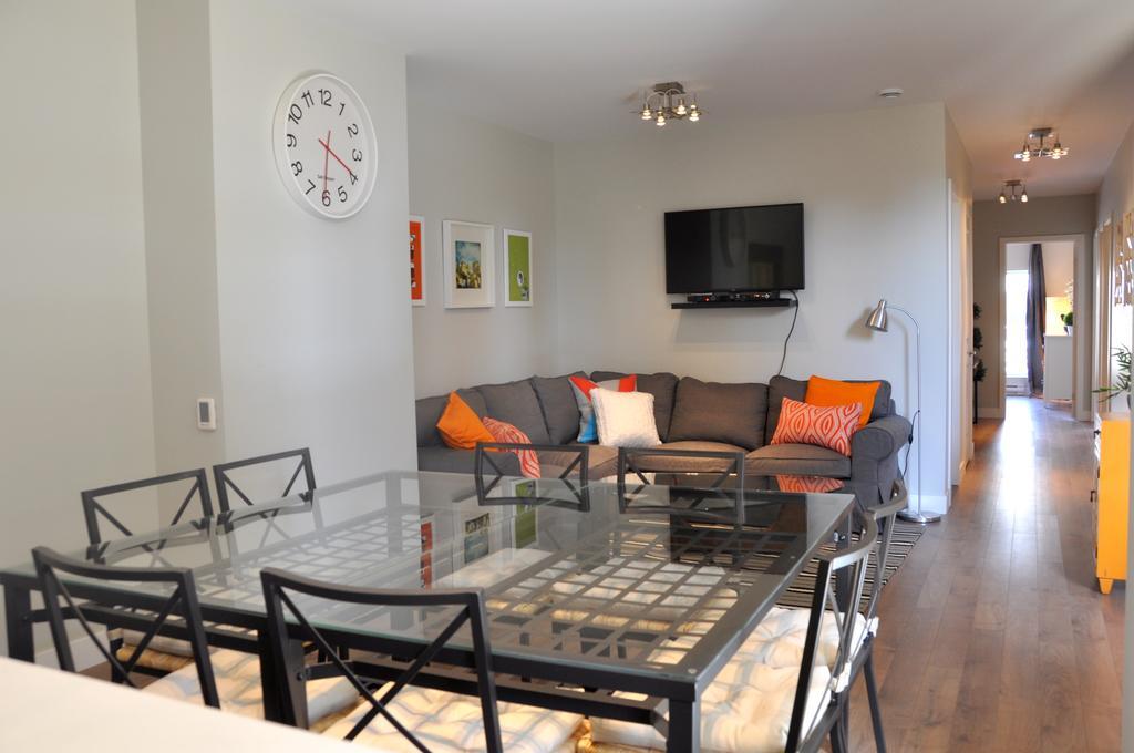 Apartment Le Mont-royal Lounge By Homeinmontreal