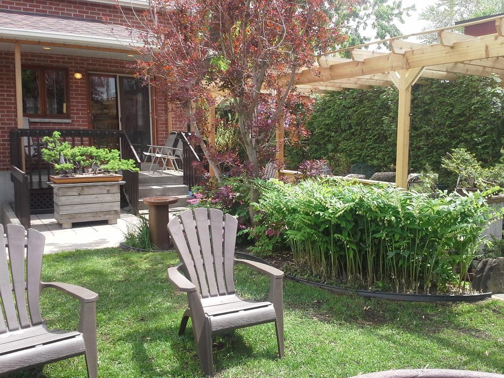 Apartment 3 Bedrooms 3 Beds Near Metro -2 Parking Free *