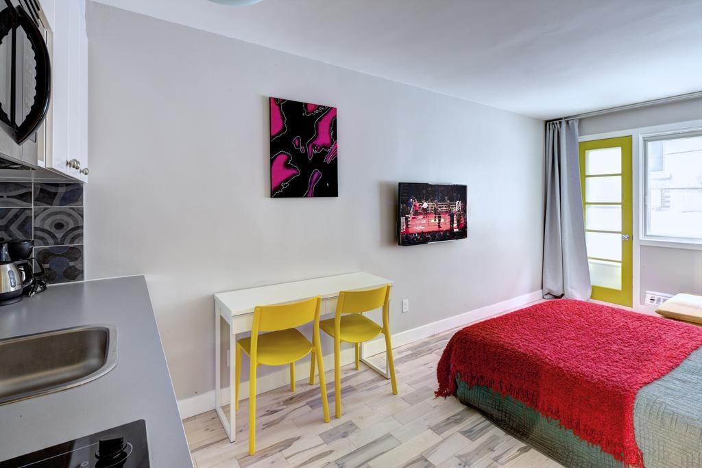 Rue Parthenais Apartment