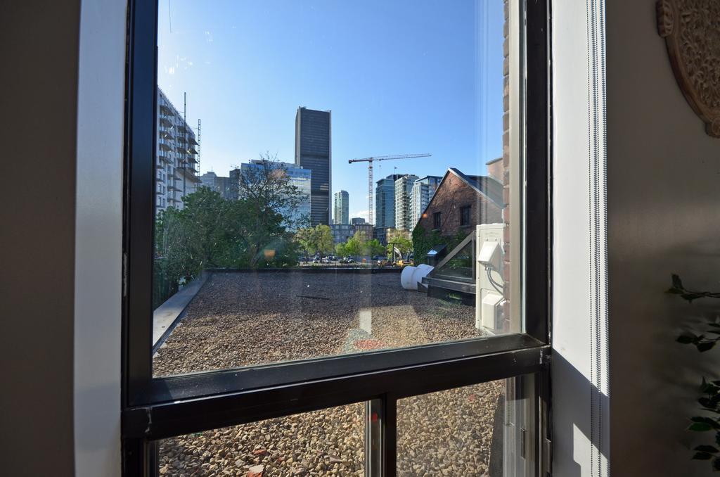 Likeahotel - Square Victoria Apartment