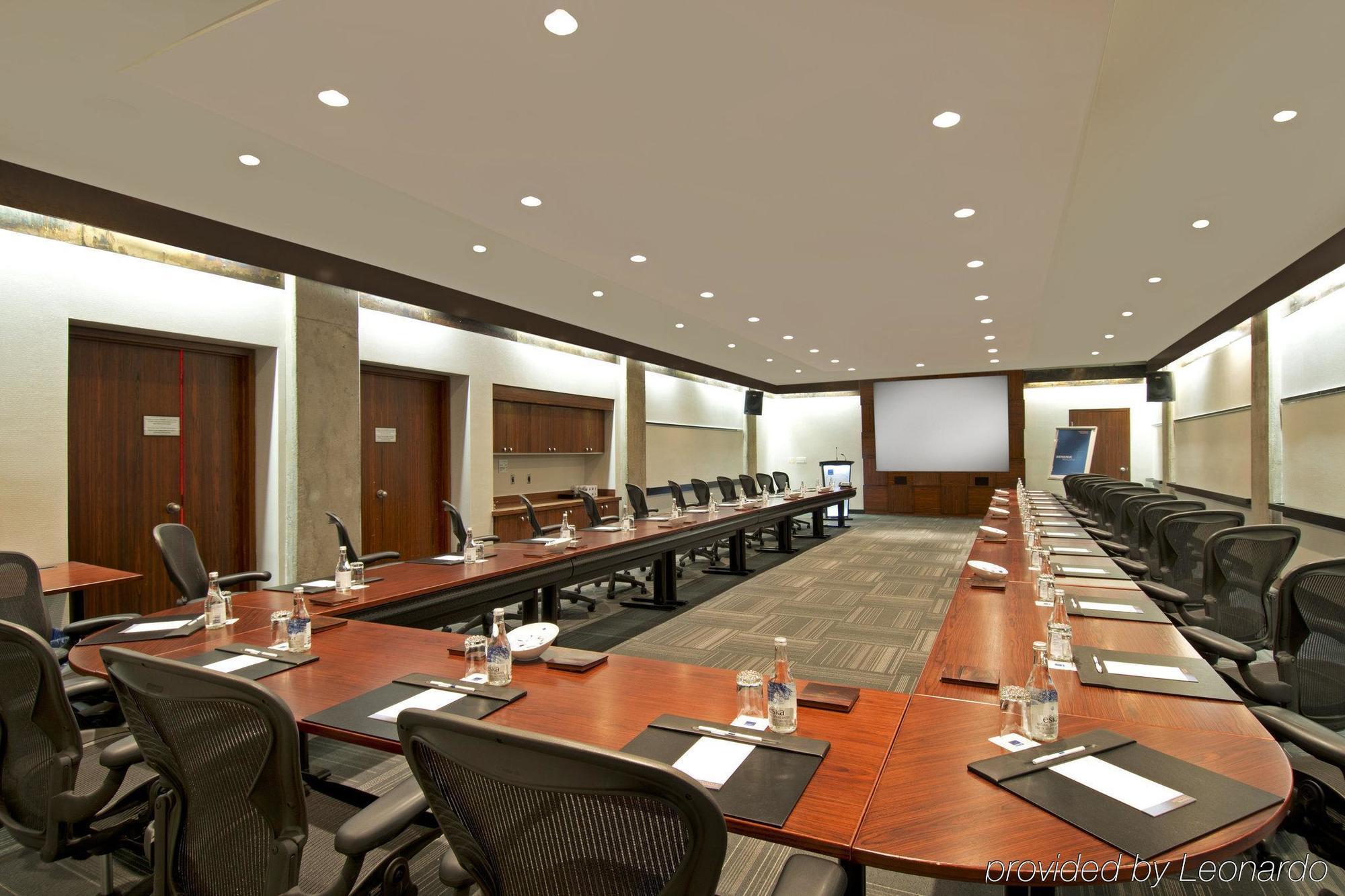 Novotel Center Hotel 4*