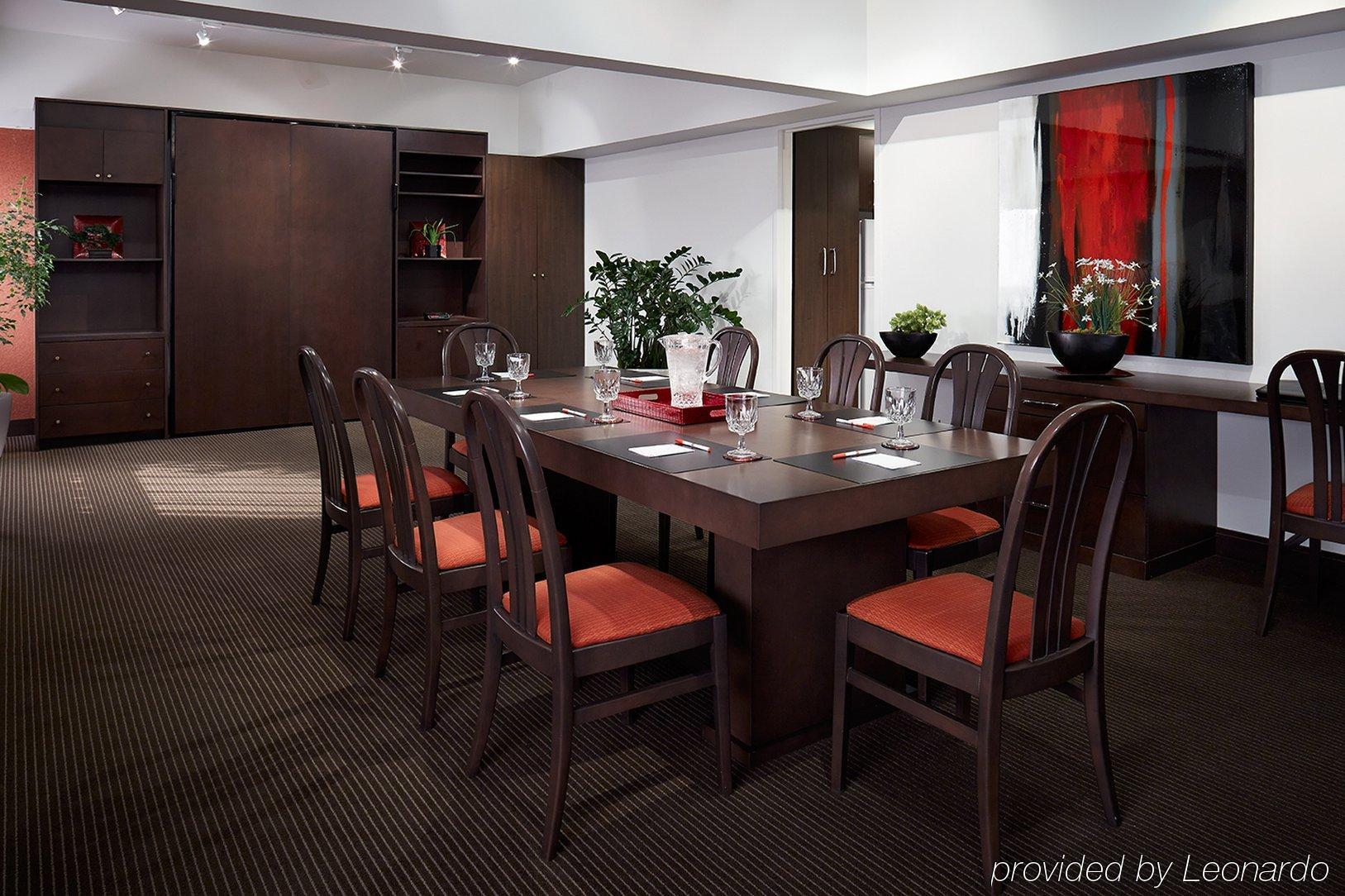 Ruby Foo's Hotel 4*