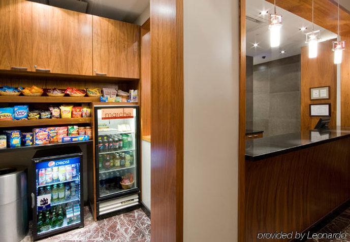By Marriott Westmount 4* Montreal