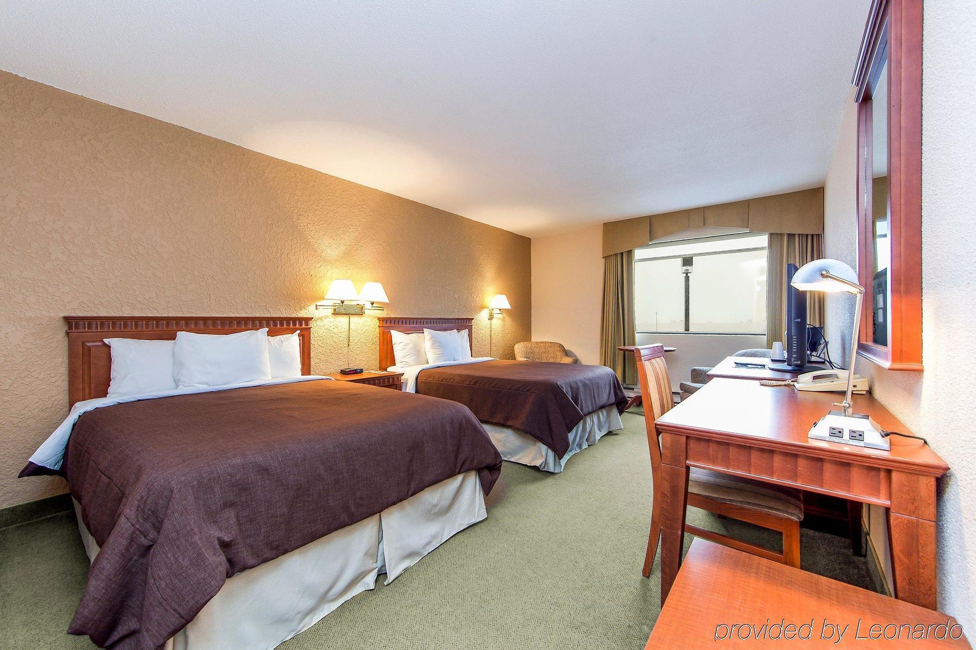 Universel Hotel 4*