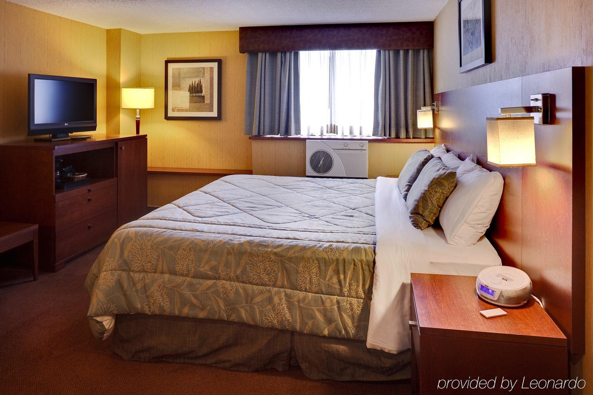 Hotel Fairfield By Marriott Downtown 3*